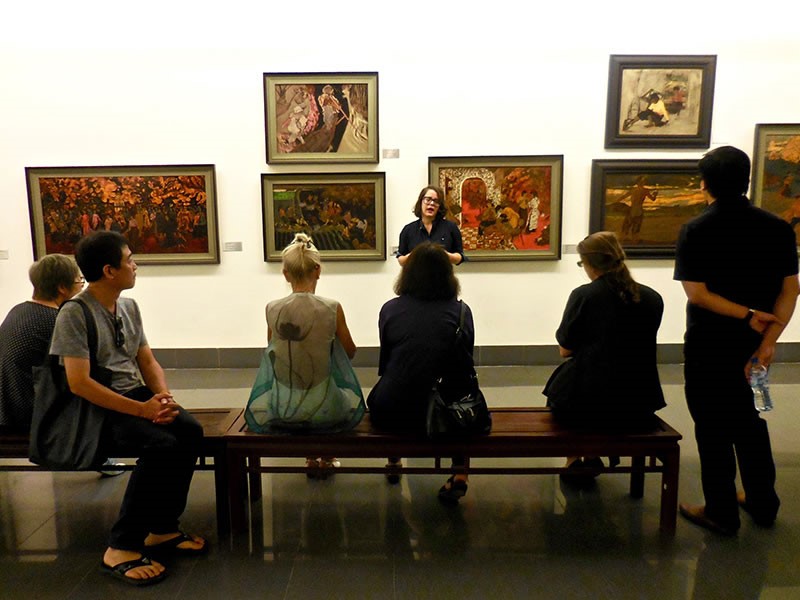 Foreign artists usually take art tour in Hanoi to learn about different culture